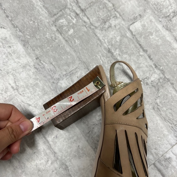 Carlos by Carlos Santana Dynamic cutout Natural Tan block heel Sandals sz 10 - Picture 4 of 7